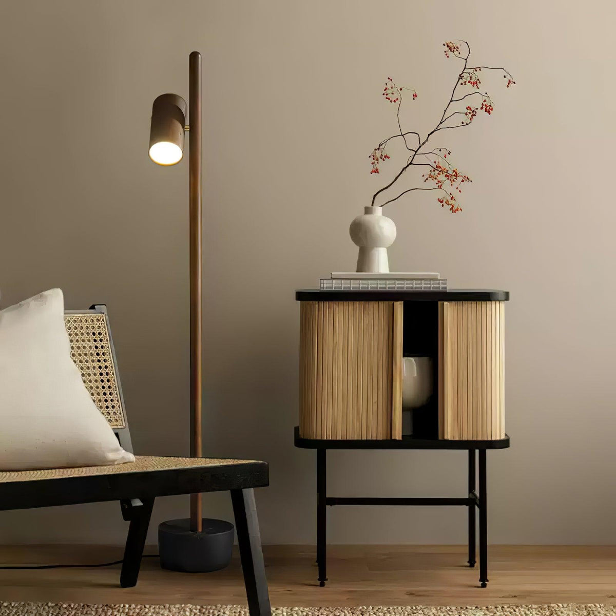 spotlight-wood-floor-lamp