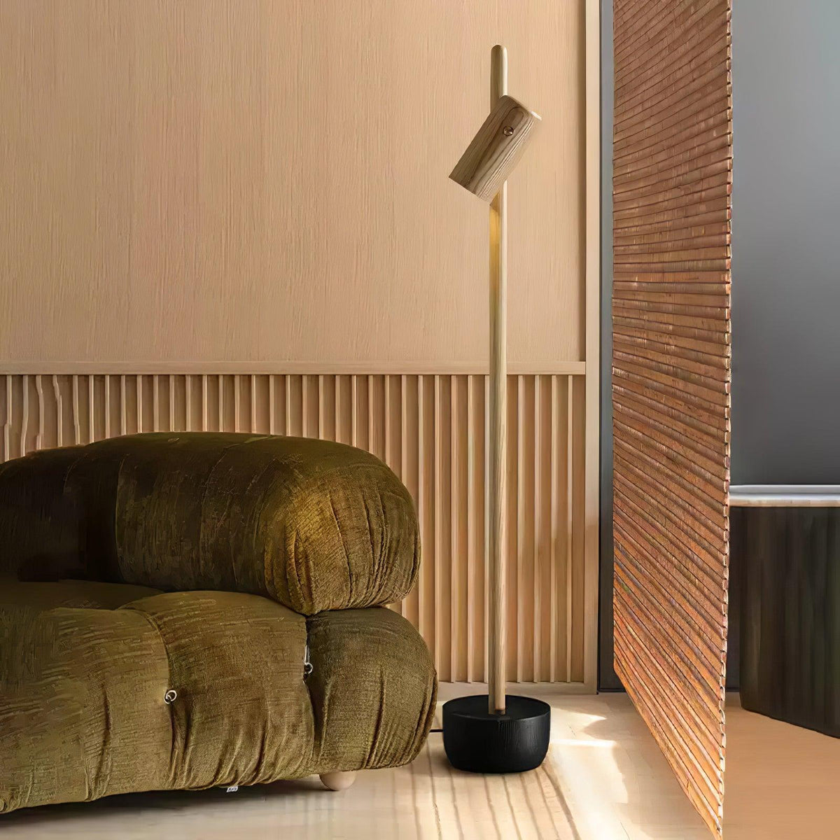 spotlight-wood-floor-lamp