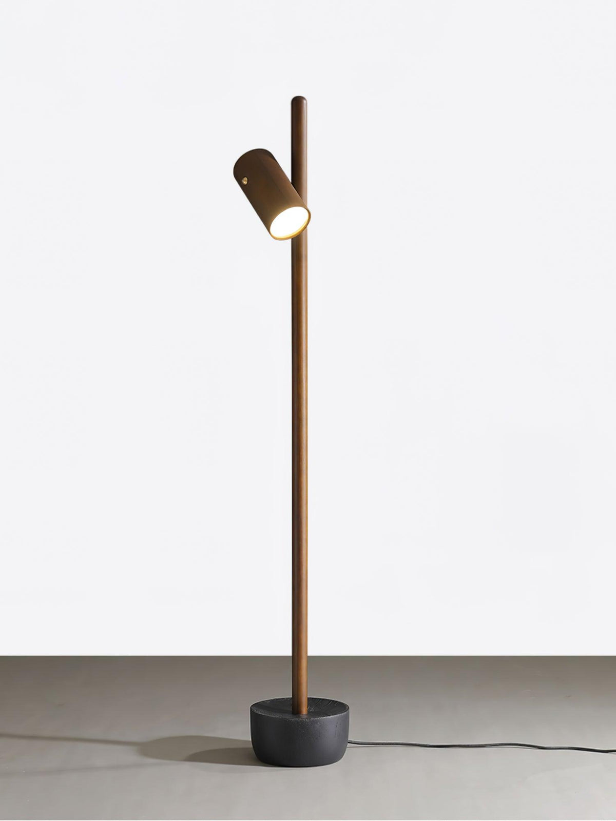 spotlight-wood-floor-lamp