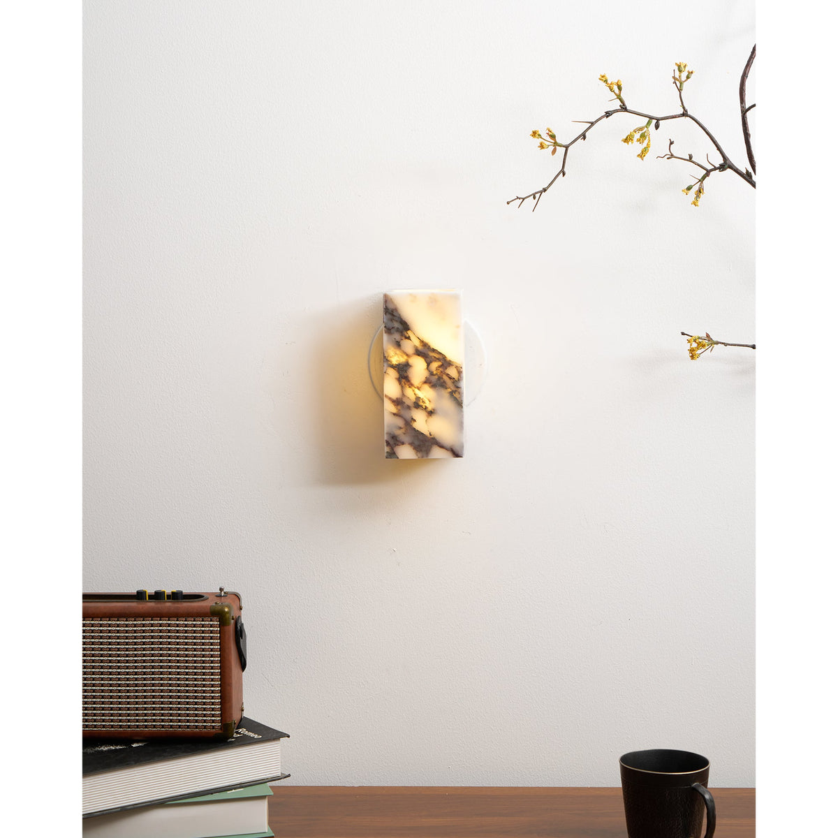 modern-square-alabaster-wall-lamp