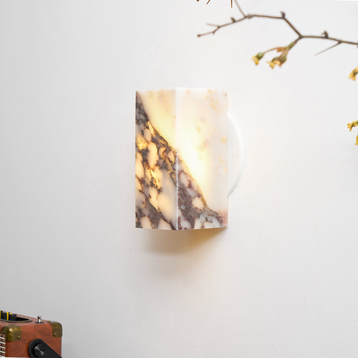 modern-square-alabaster-wall-lamp