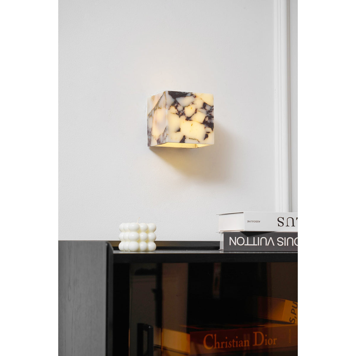 modern-square-alabaster-wall-lamp