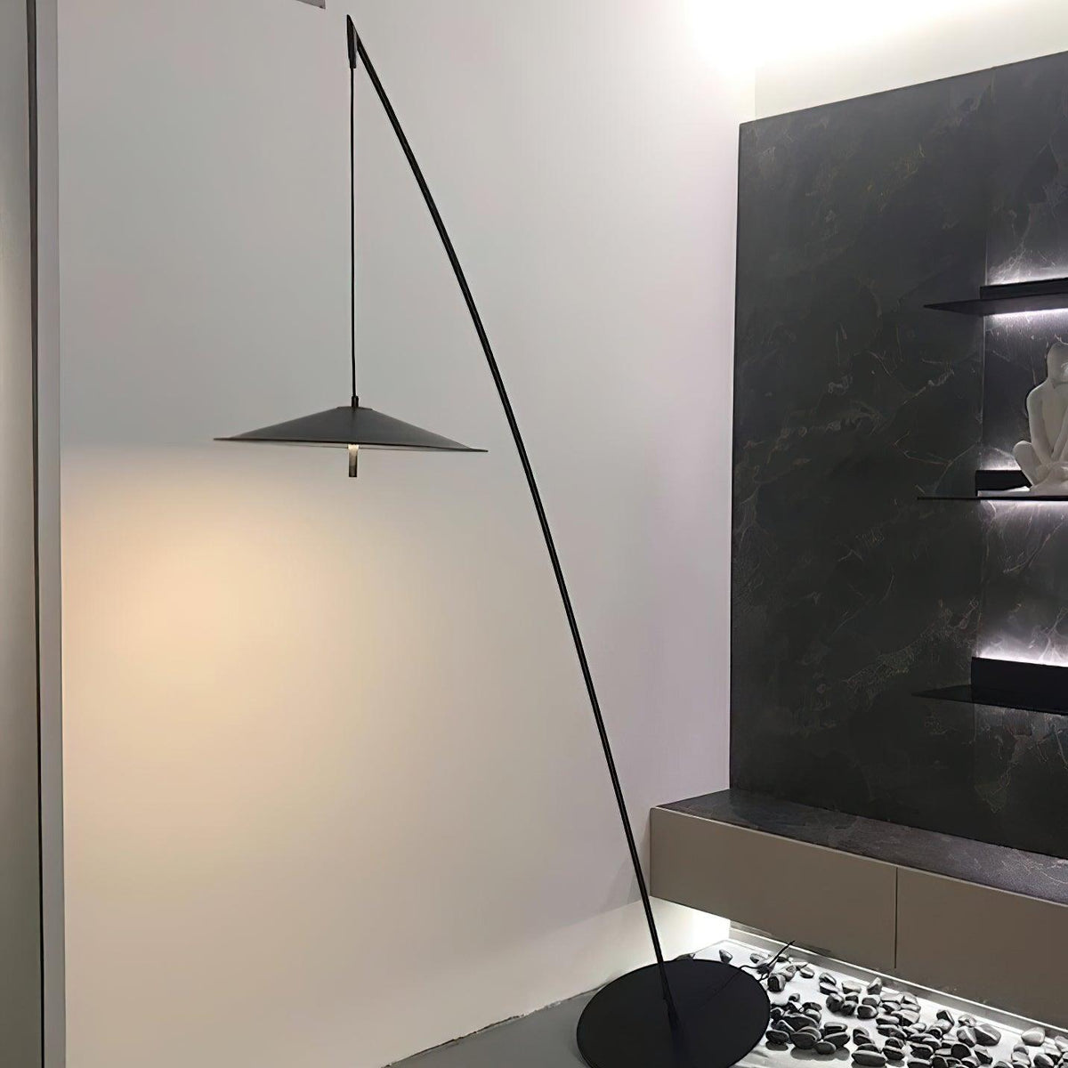 steadfast-floor-lamp