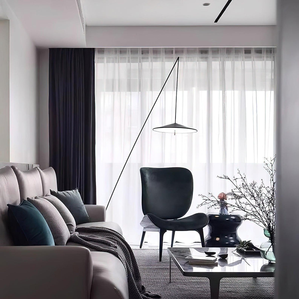 steadfast-floor-lamp