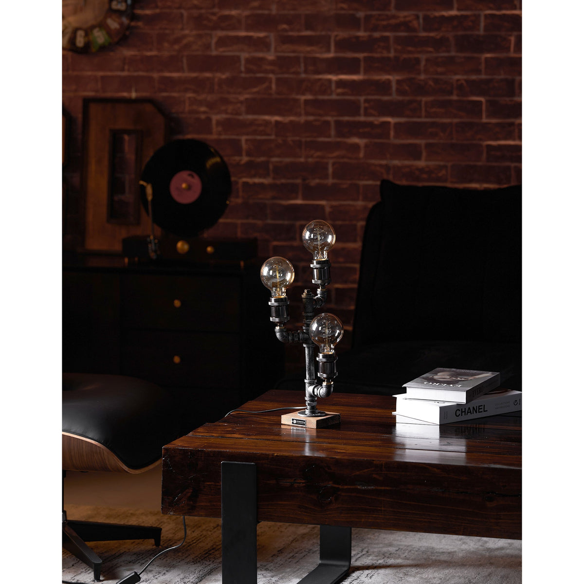 steampunk-pipe-table-lamp