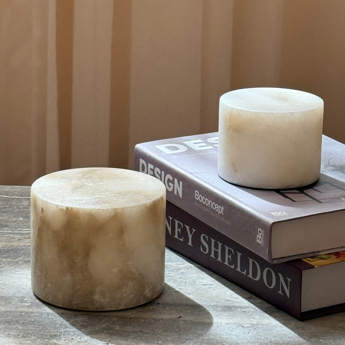 sterno-alabaster-table-lamp-built-in-battery