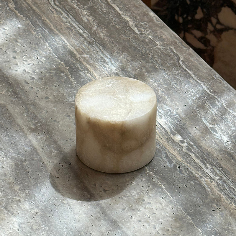 sterno-alabaster-table-lamp-built-in-battery