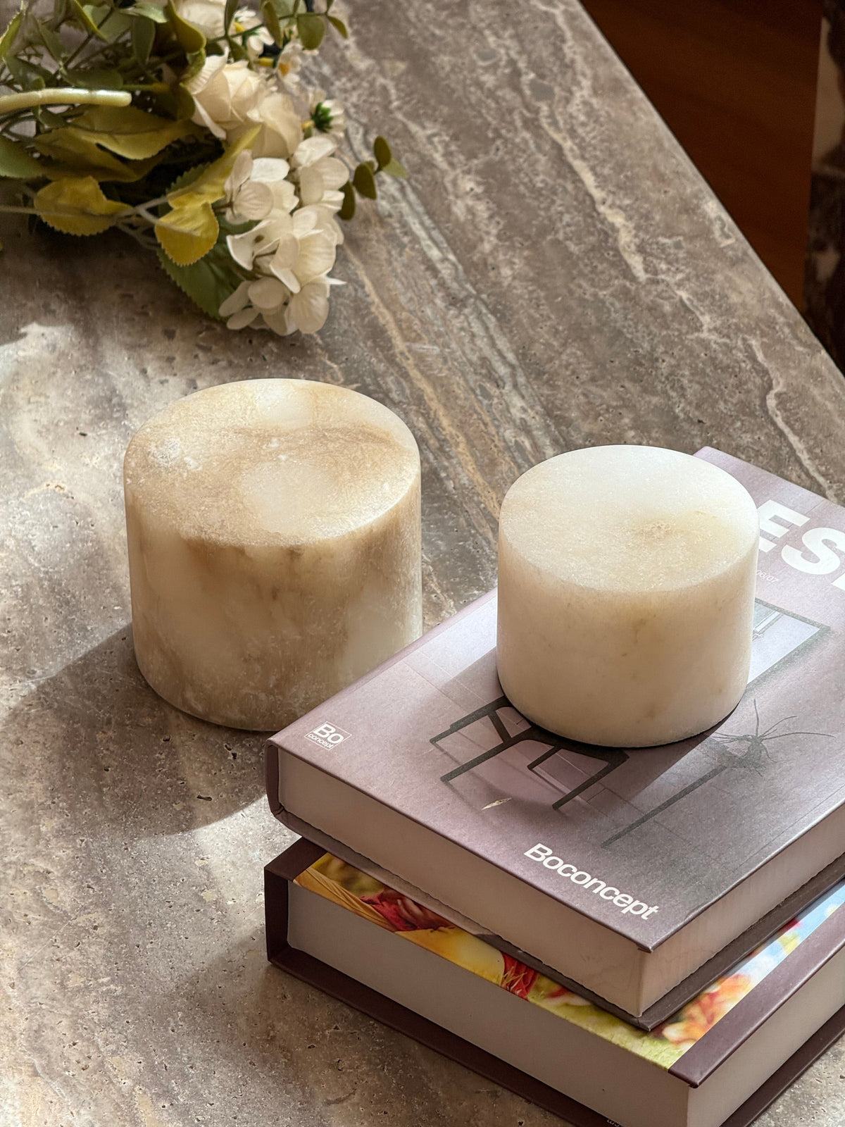 sterno-alabaster-table-lamp-built-in-battery