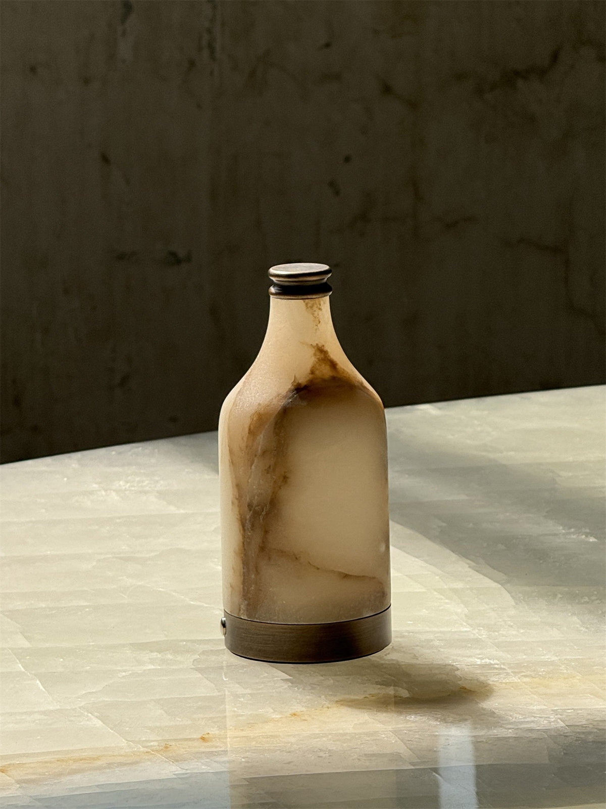 wine-bottle-alabaster-table-lamp