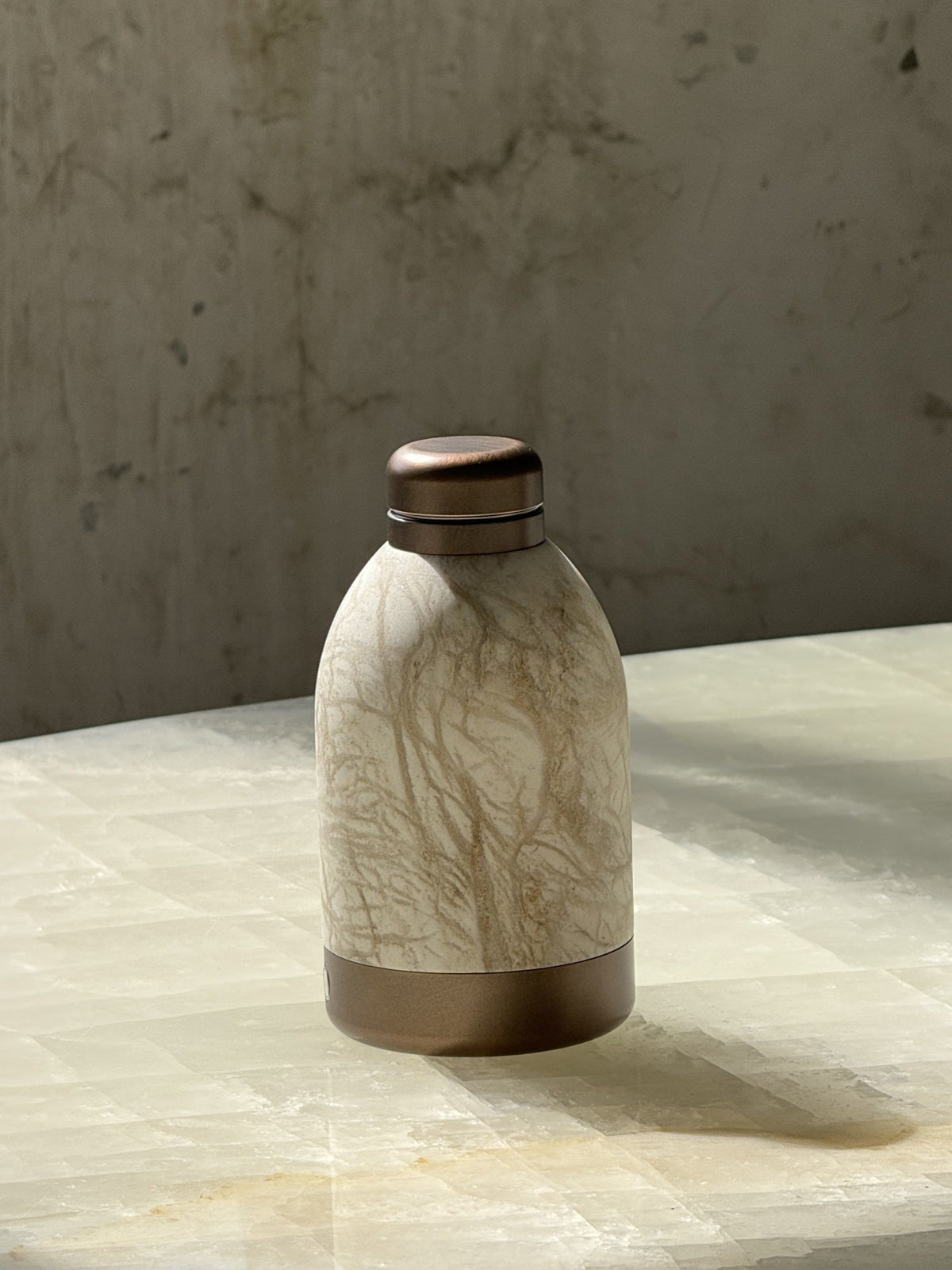 capsule-marble-table-lamp-built-in-battery