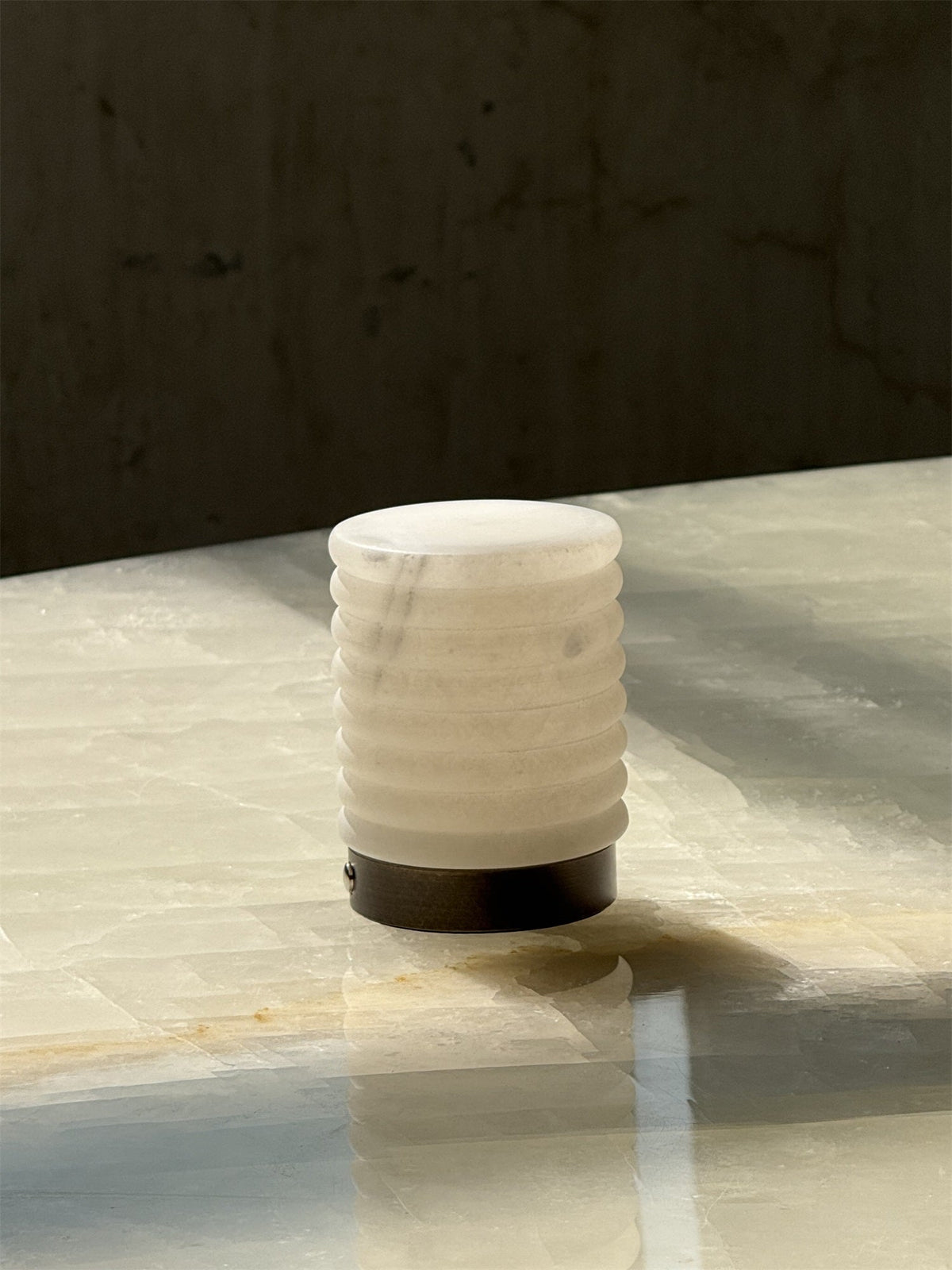 alabaster-striped-table-lamp