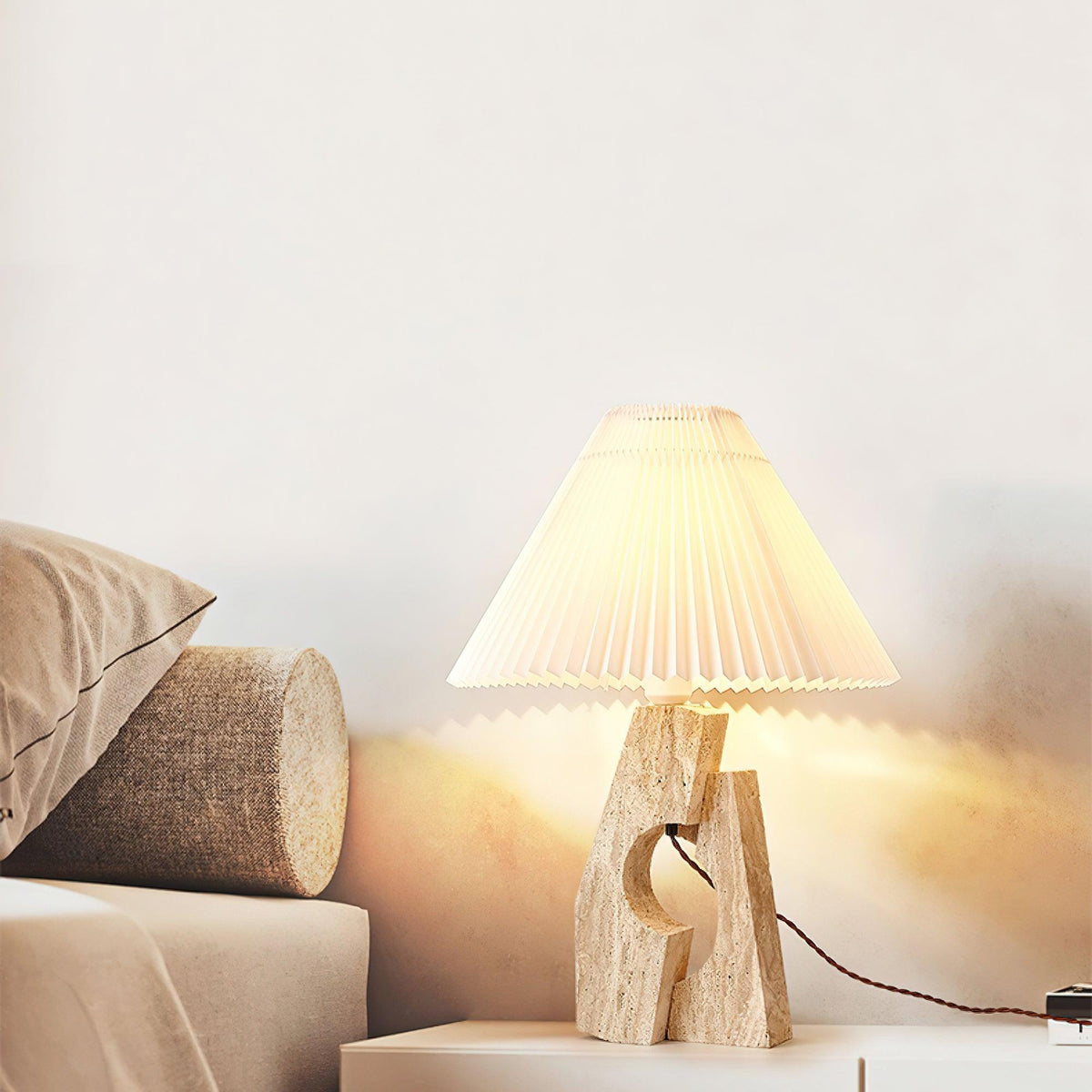 stone-pillar-table-lamp