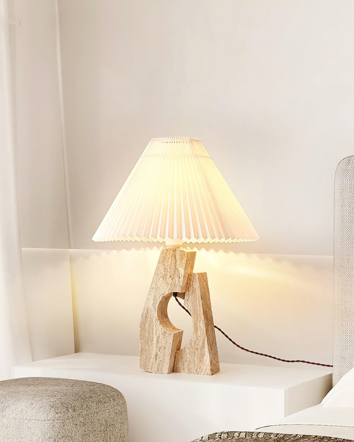 stone-pillar-table-lamp