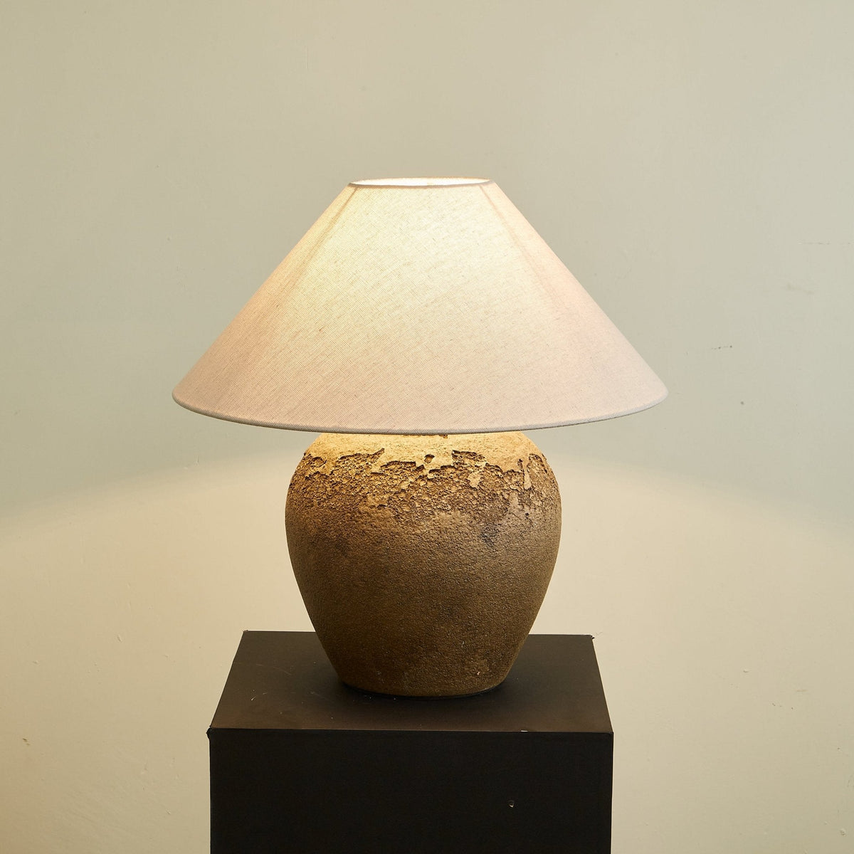 Stoneveil Ceramic Table Lamp with Linen Shade for Bedroom and Living Room