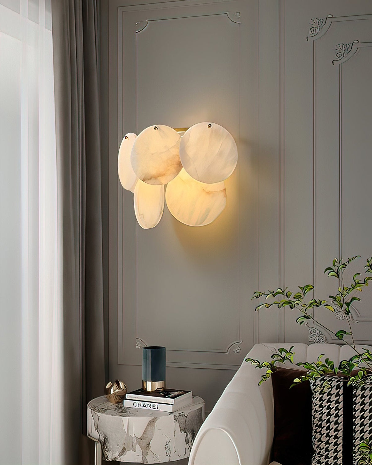Strata Lumina Alabaster Wall Sconce in Brass Finish