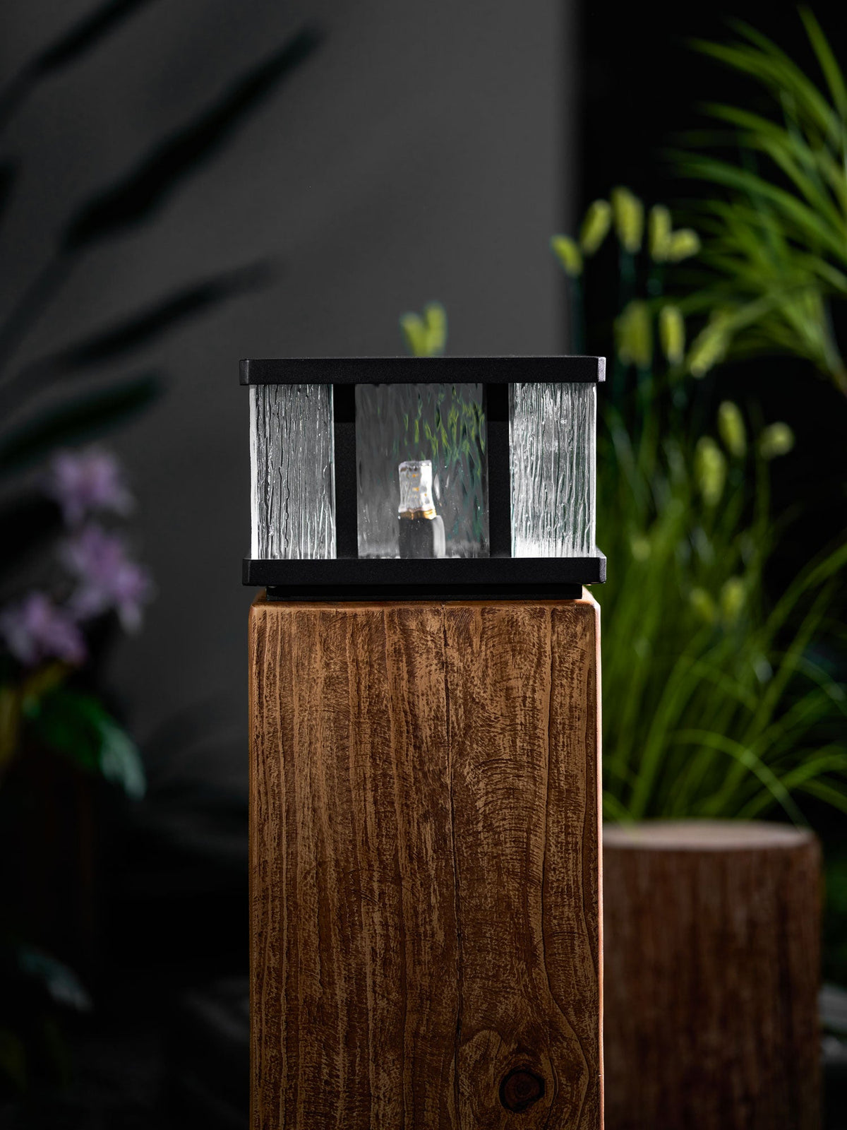 Stratos Square Outdoor Light – Modern Geometric LED Table Lamp for Patio & Garden