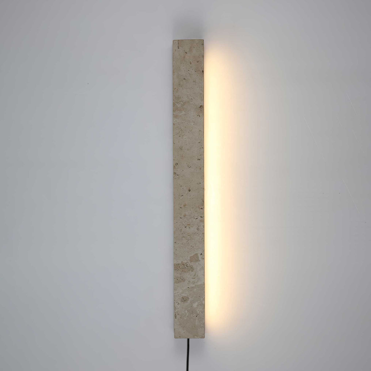 Stravik Plug-in Wall Light in Yellow Travertine – Modern LED Sconce