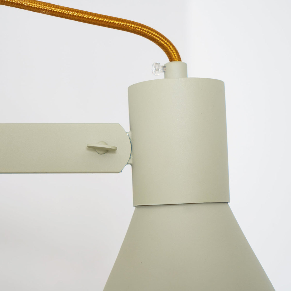 studio-plug-in-wall-lamp