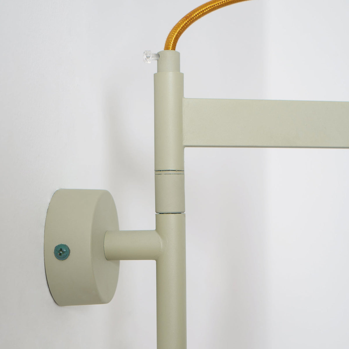 studio-plug-in-wall-lamp