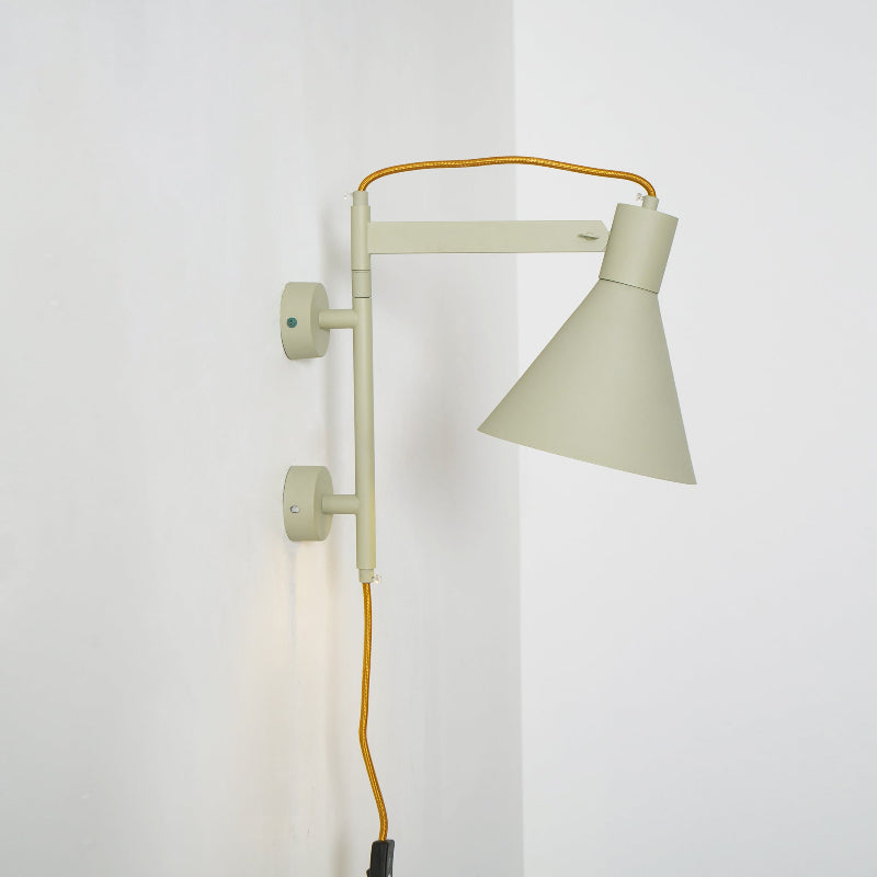 studio-plug-in-wall-lamp