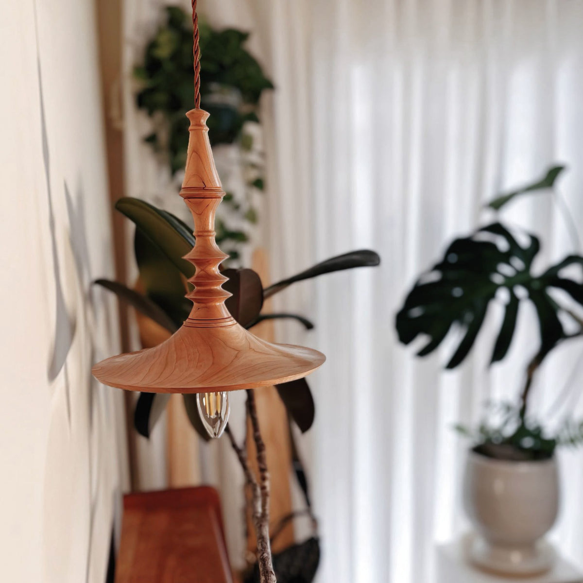sumally-pendant-light