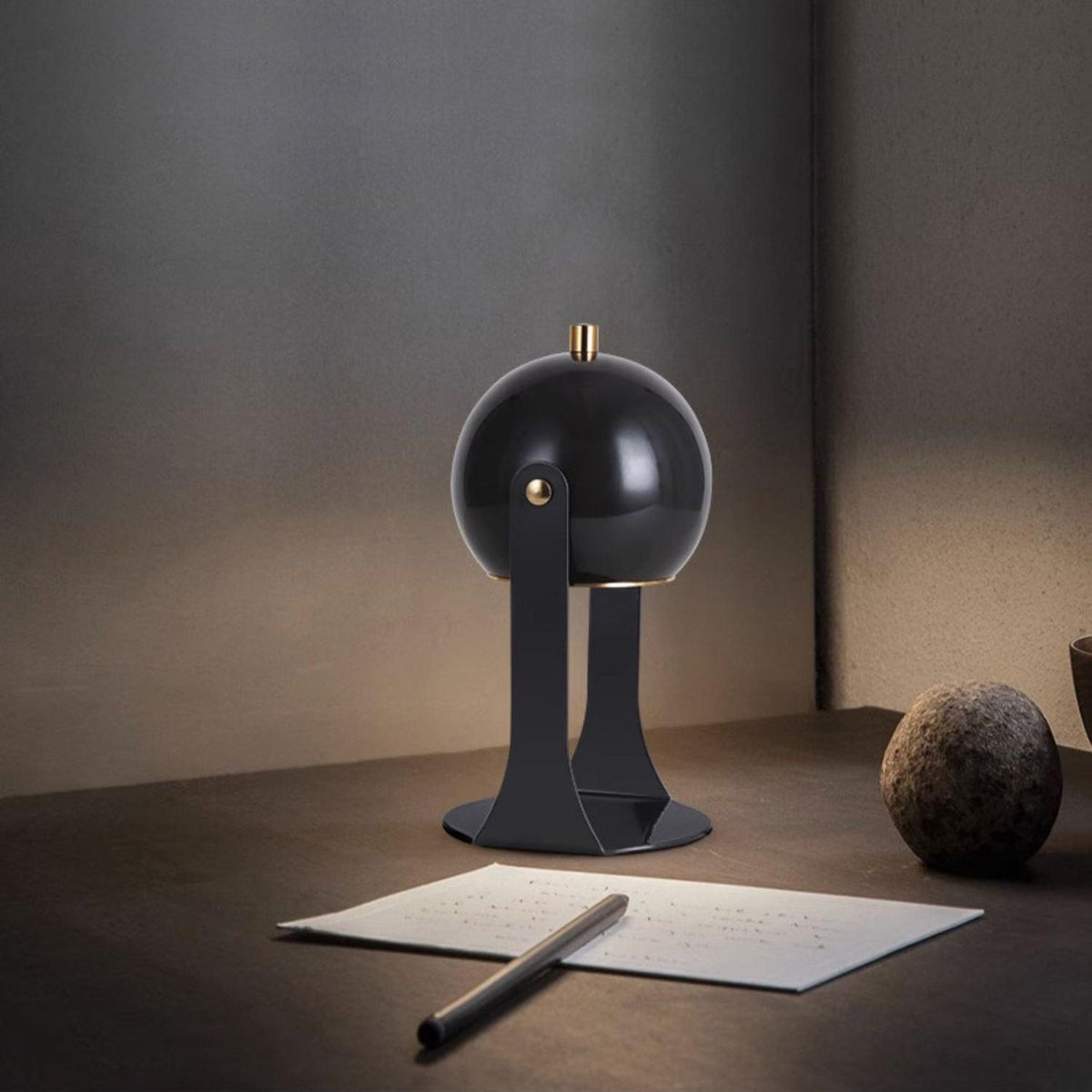svejk-table-lamp