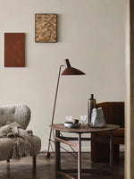 svelte-noir-floor-lamp
