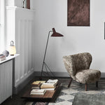 svelte-noir-floor-lamp
