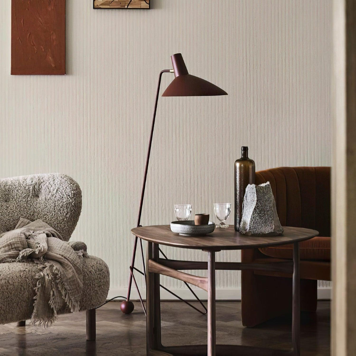svelte-noir-floor-lamp
