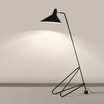 svelte-noir-floor-lamp