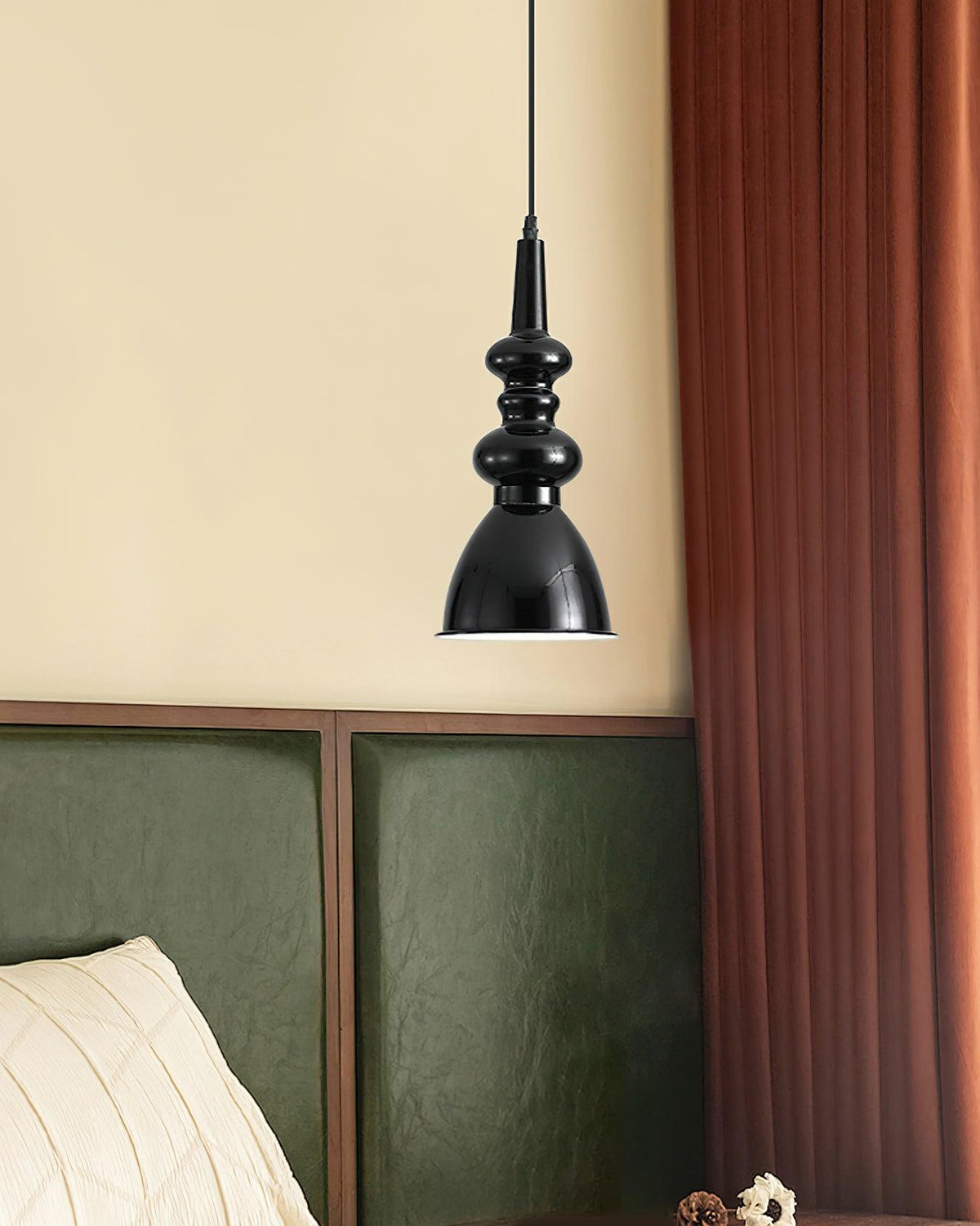 svelte-noir-pendant-light