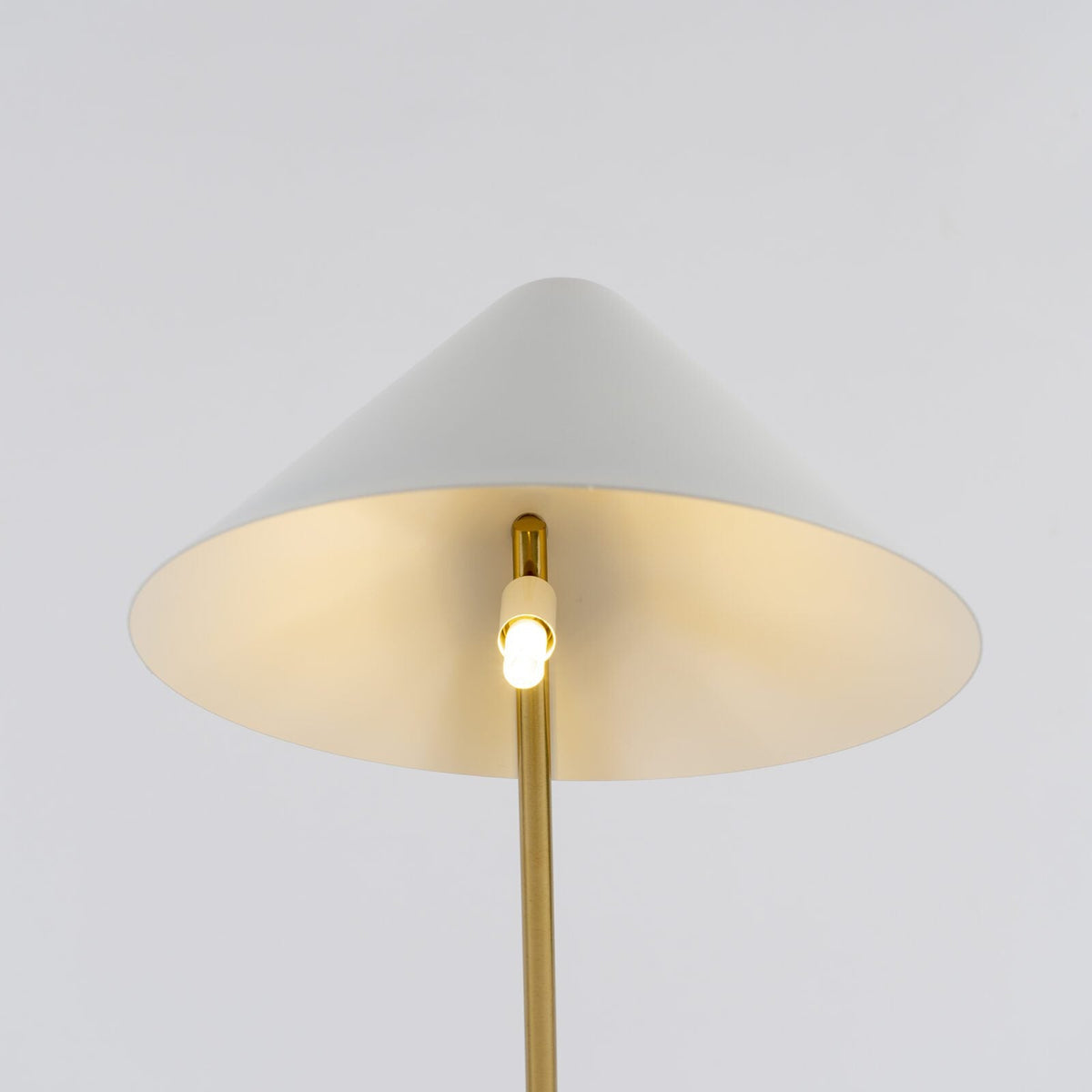 Small Hat Table Lamp