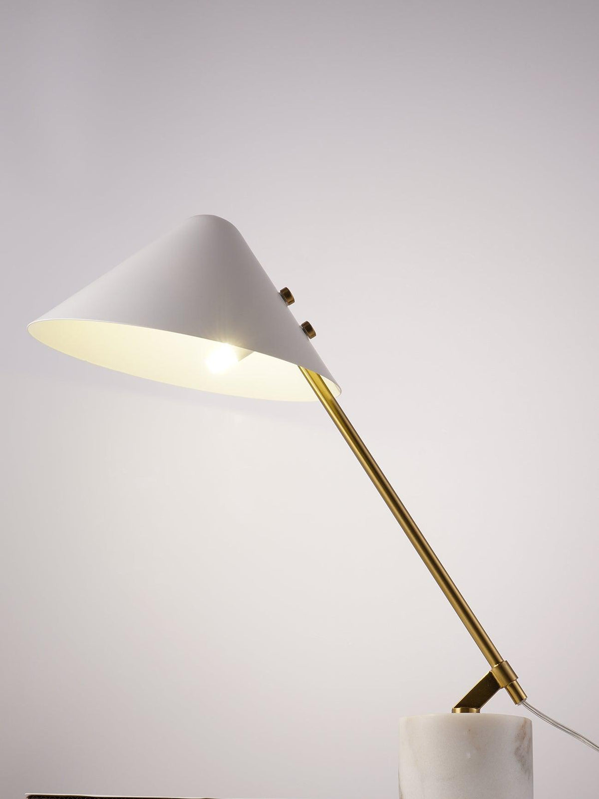 Small_Hat_Table_Lamp