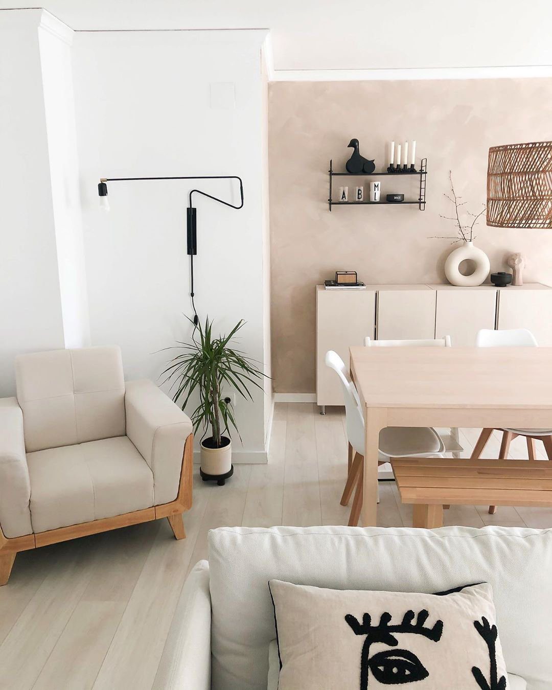 swing-plug-in-wall-lamp