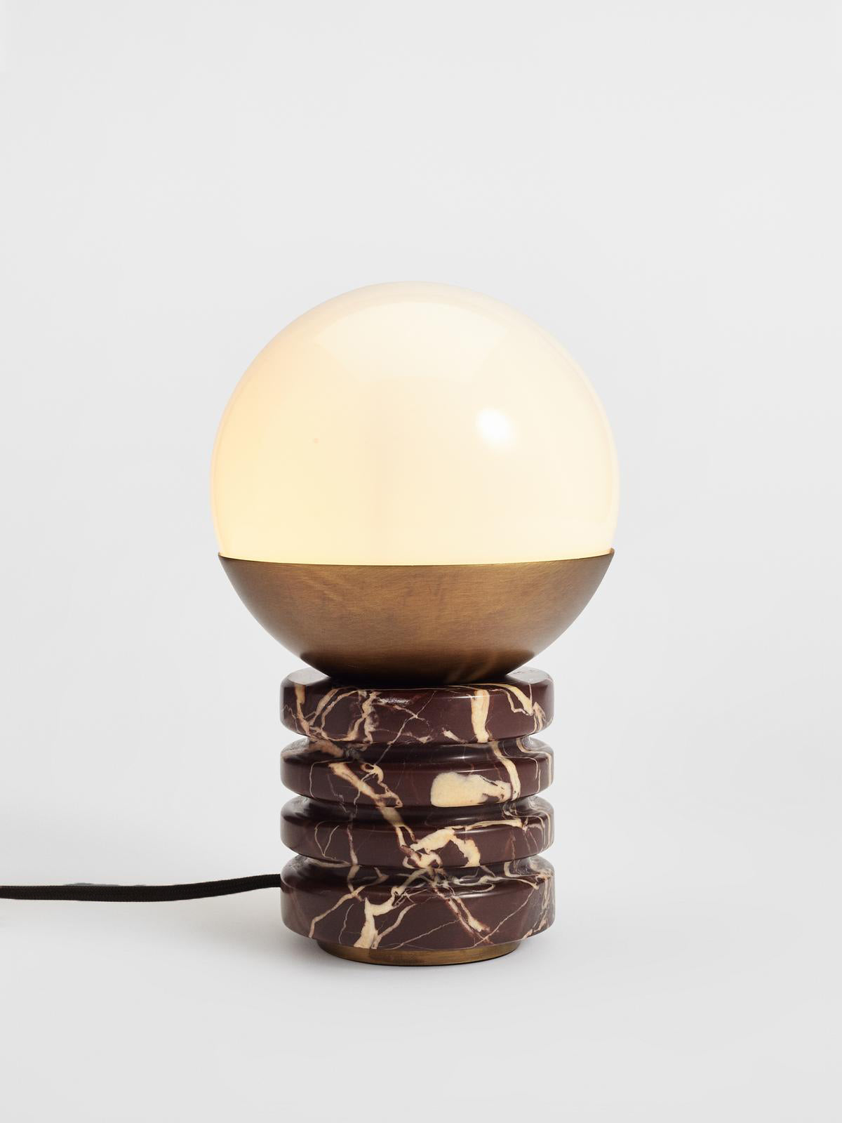 sylvia-table-lamp