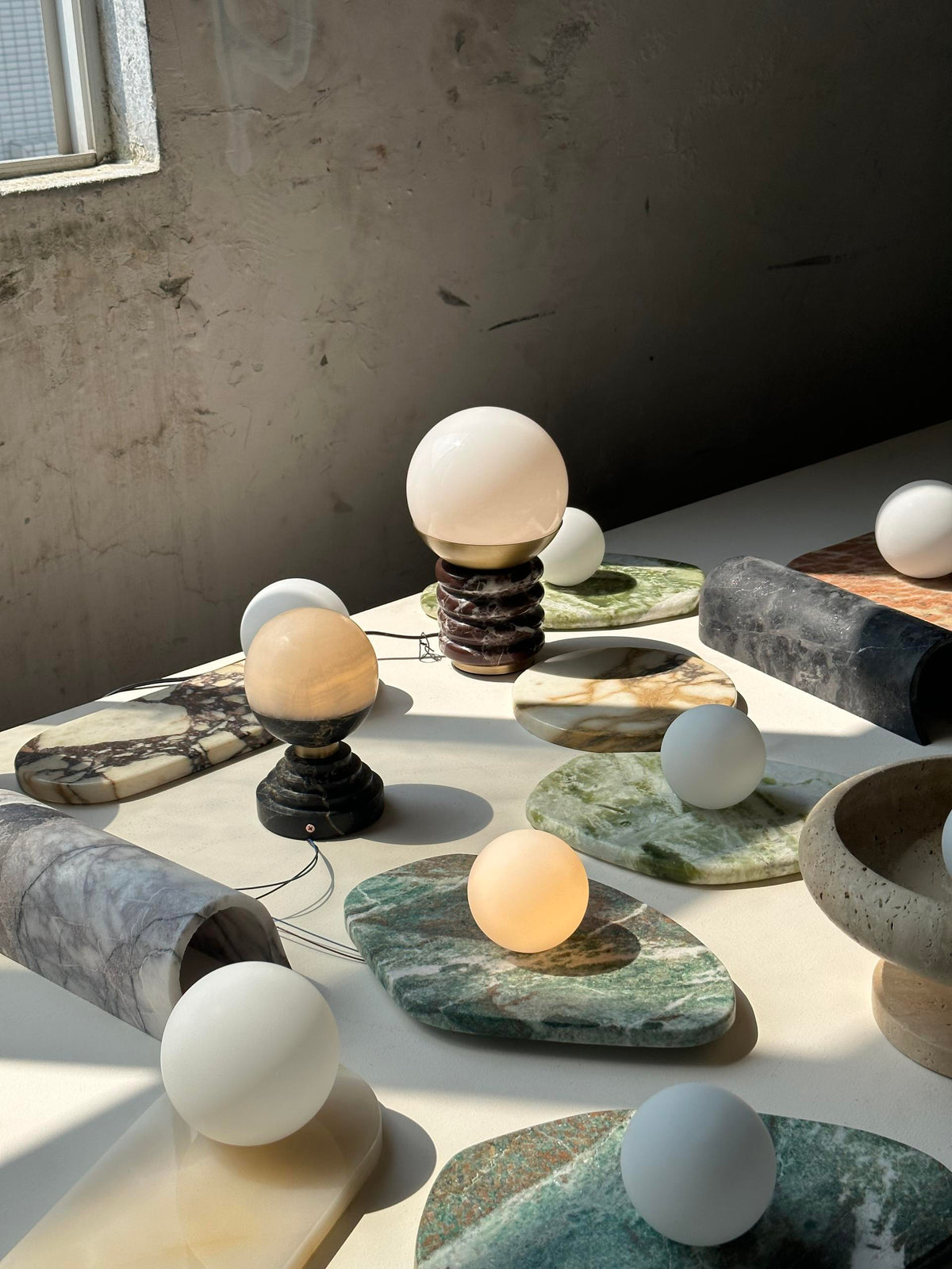 sylvia-table-lamp