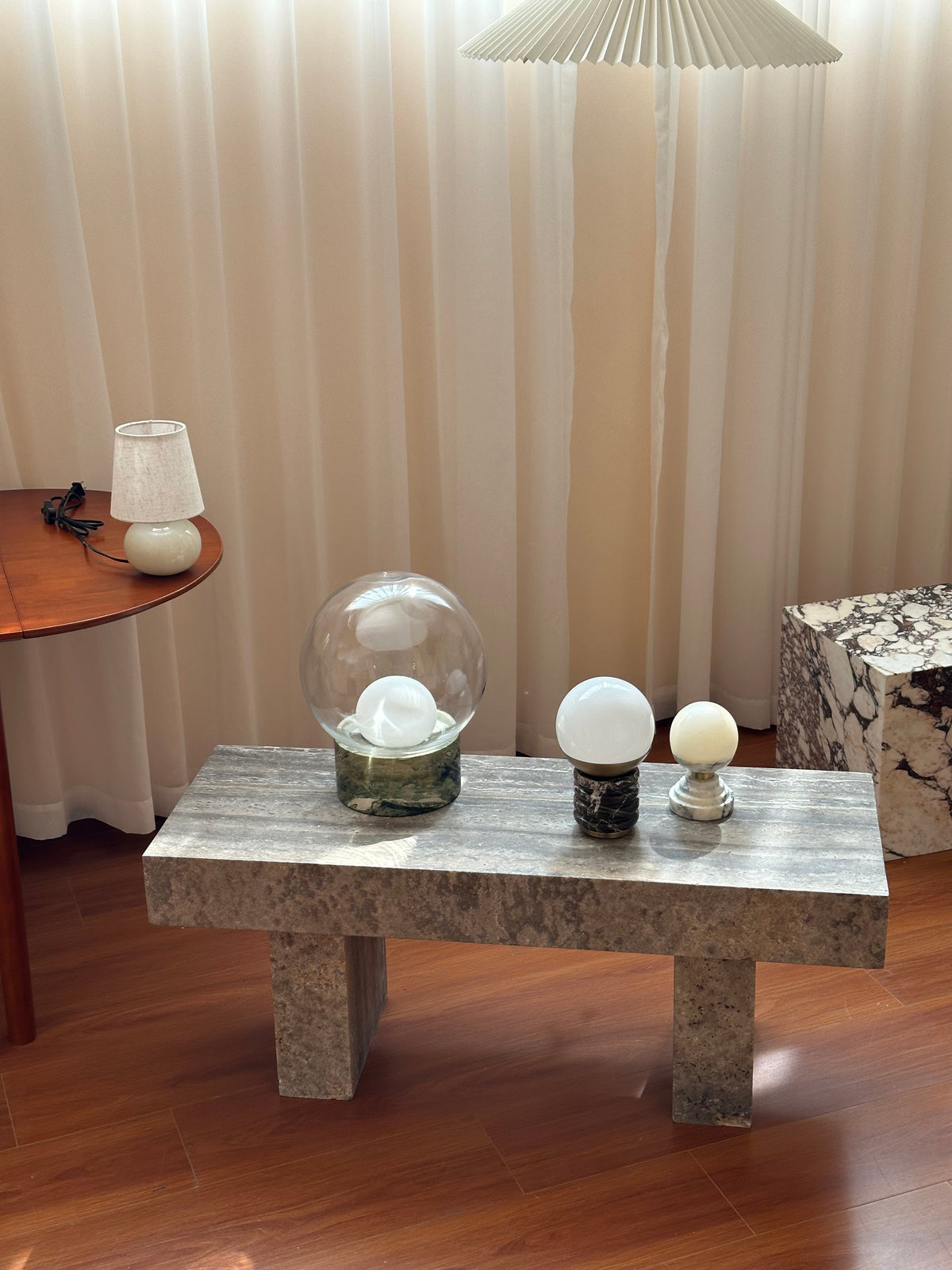 sylvia-table-lamp