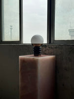 sylvia-table-lamp