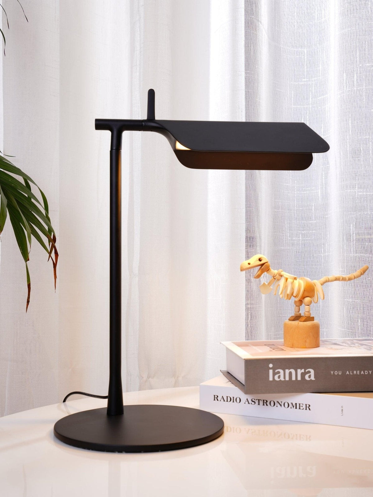 Pivot Ease Table Lamp
