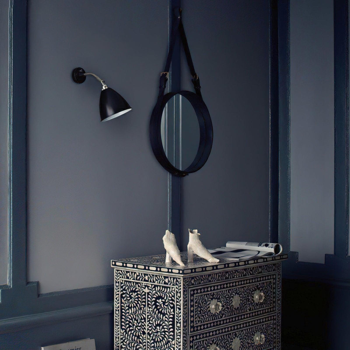 task-short-wall-lamp