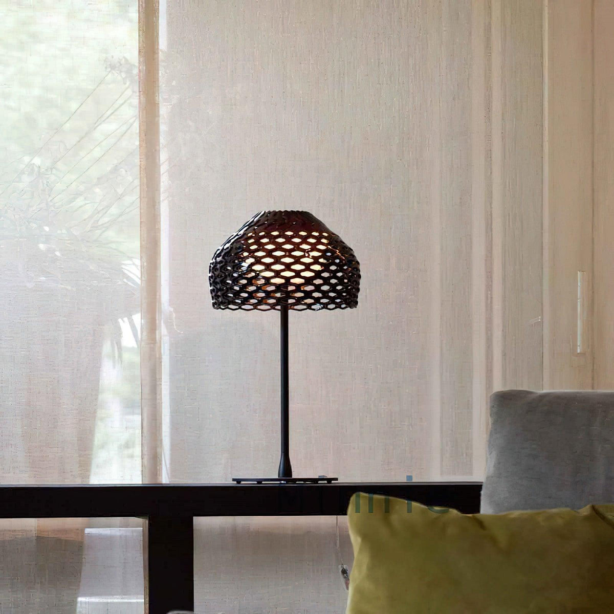 tatou-table-lamp