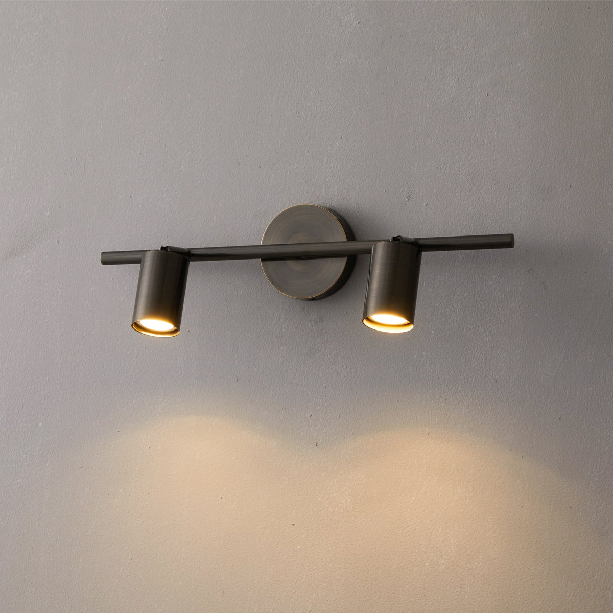 taylor-adjustable-head-wall-lamp