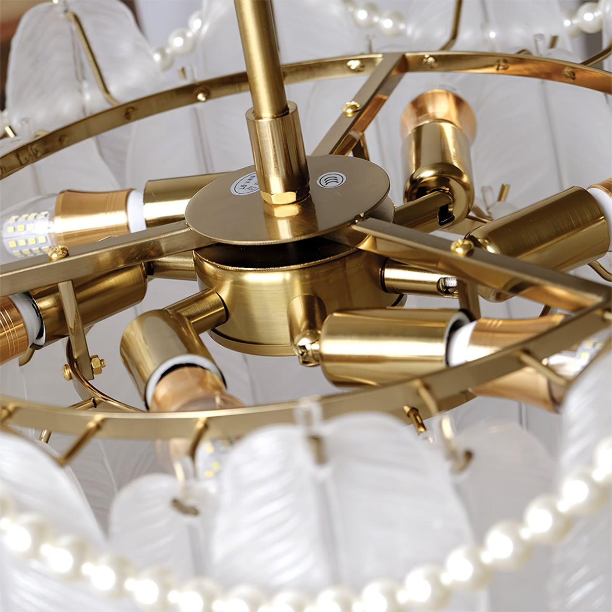 texture-glass-leaf-chandelier