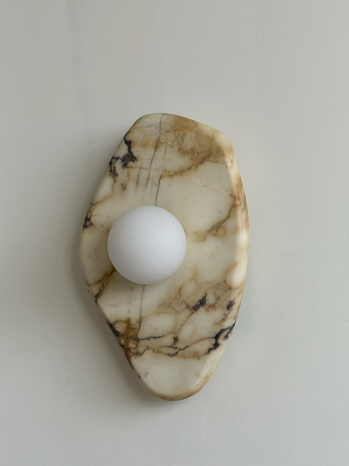 textured-marble-wall-lamp