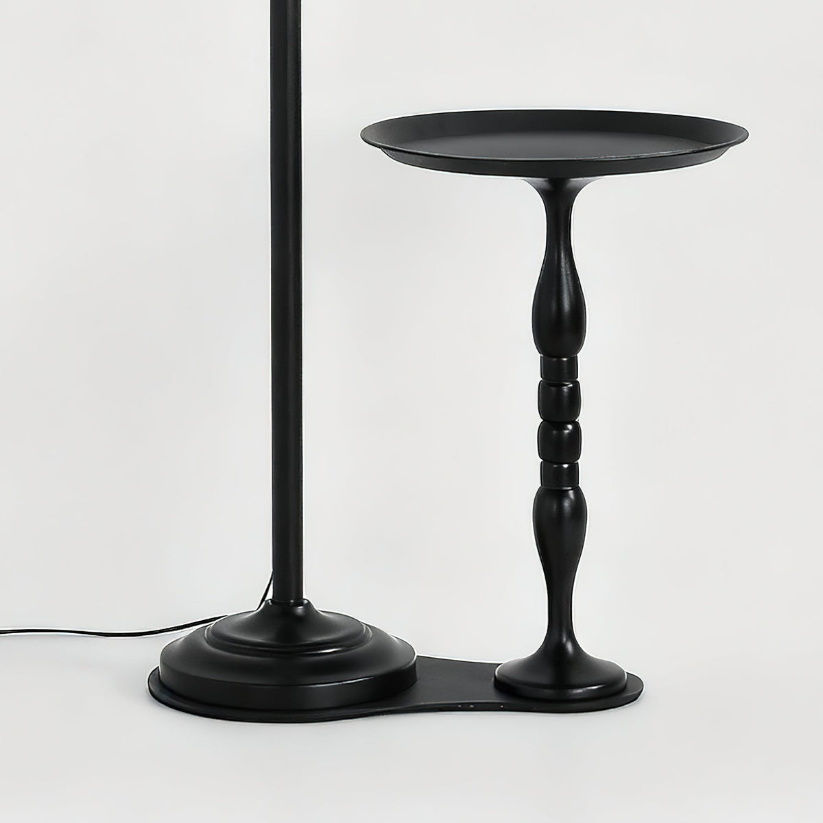 thaddeus-floor-lamp