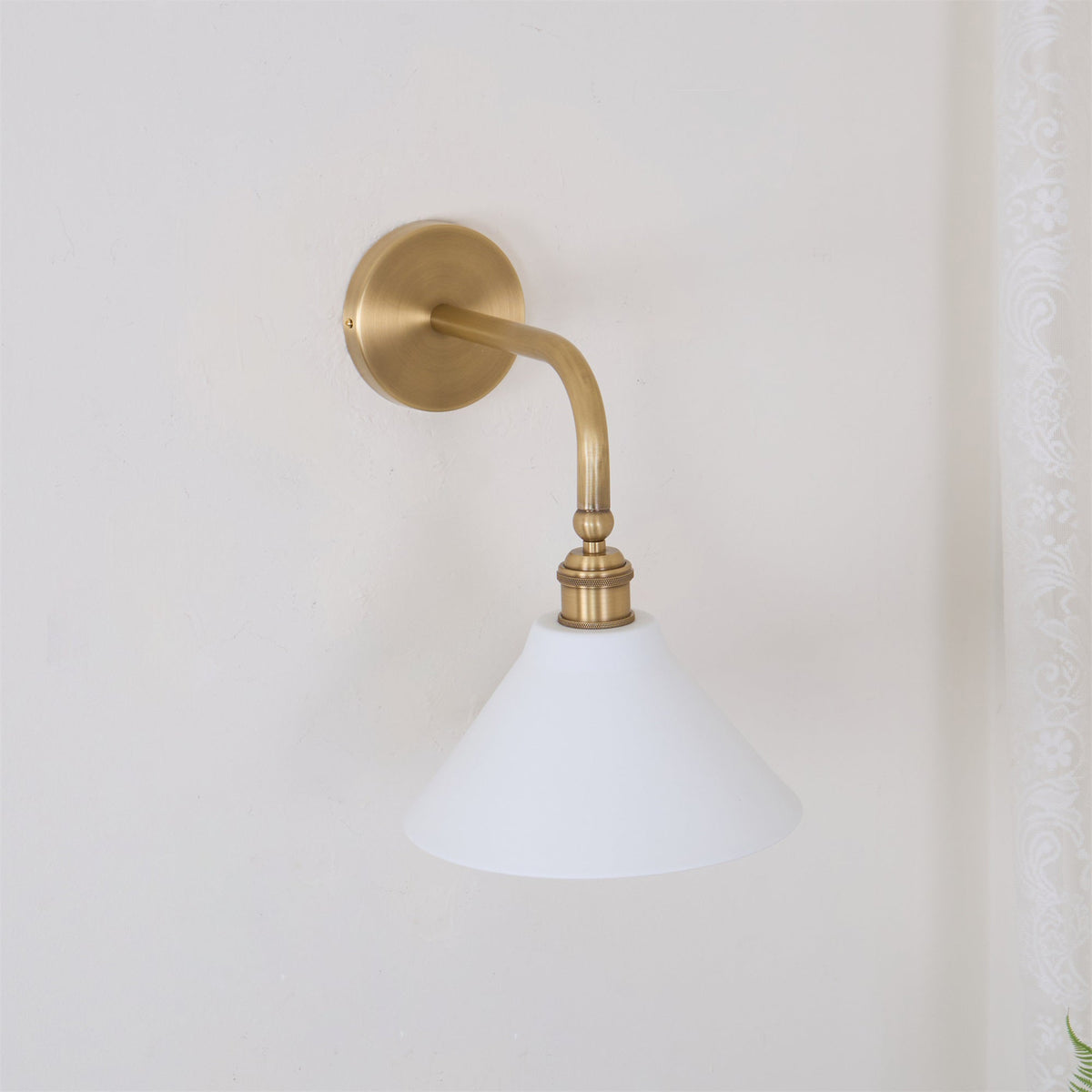 Bridgemont Wall Sconce – Modern Brass Wall Light for Bedroom & Living Room