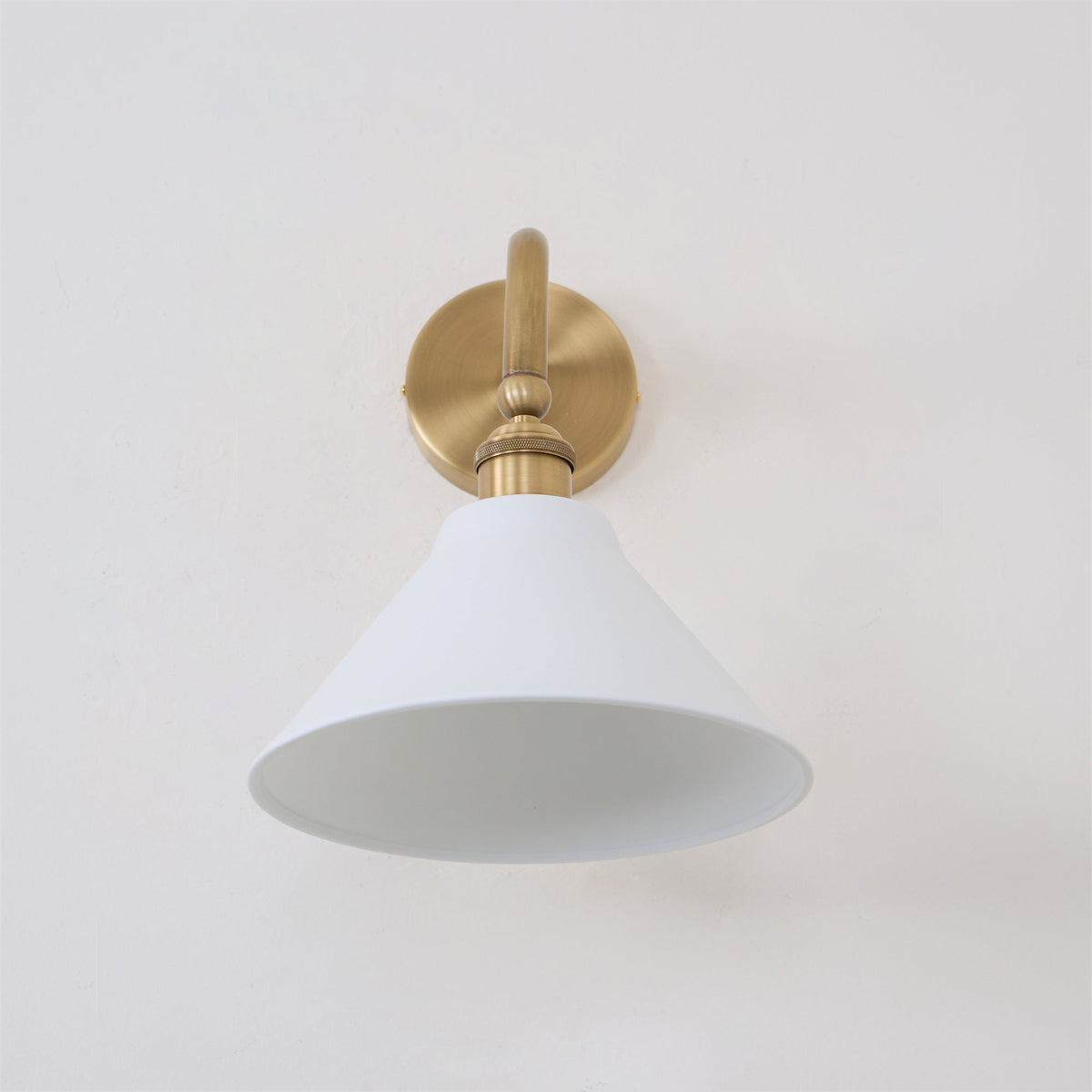 Bridgemont Wall Sconce – Modern Brass Wall Light for Bedroom & Living Room