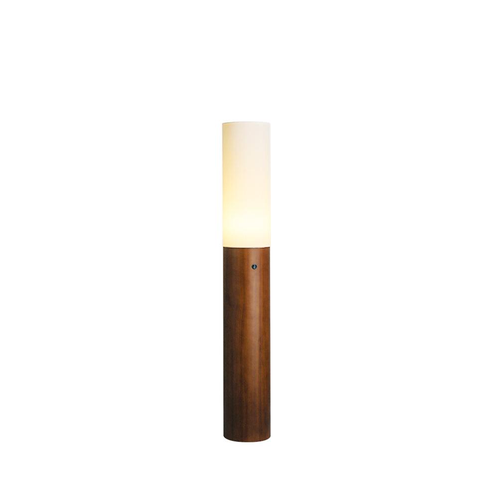 timber-column-floor-lamp