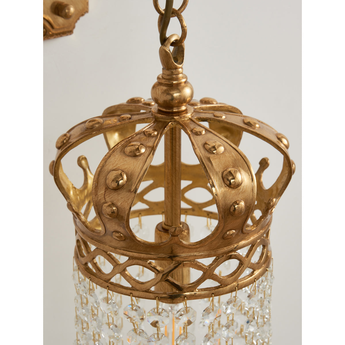 timon-brass-crown-wall-lamp