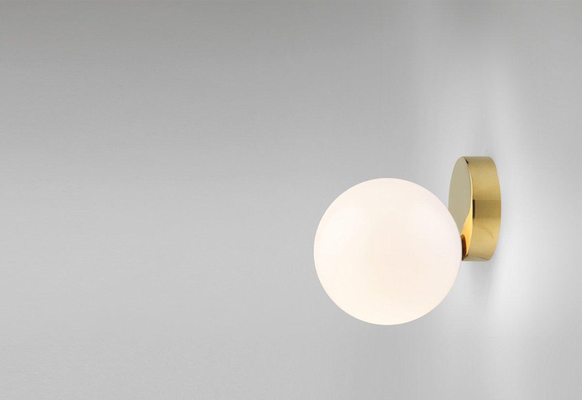Tip Of The Tongue Wall Lamp
